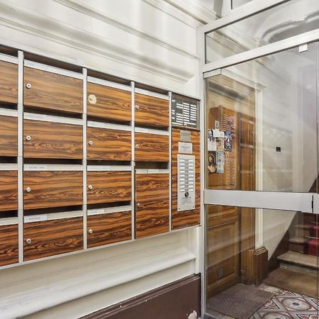 パリ Superbe 2 Pieces Au Coeur Du Xvieme Bed & Breakfast エクステリア 写真
