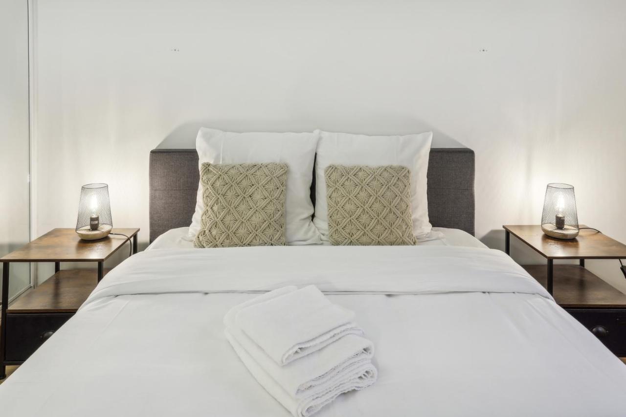 パリ Superbe 2 Pieces Au Coeur Du Xvieme Bed & Breakfast エクステリア 写真