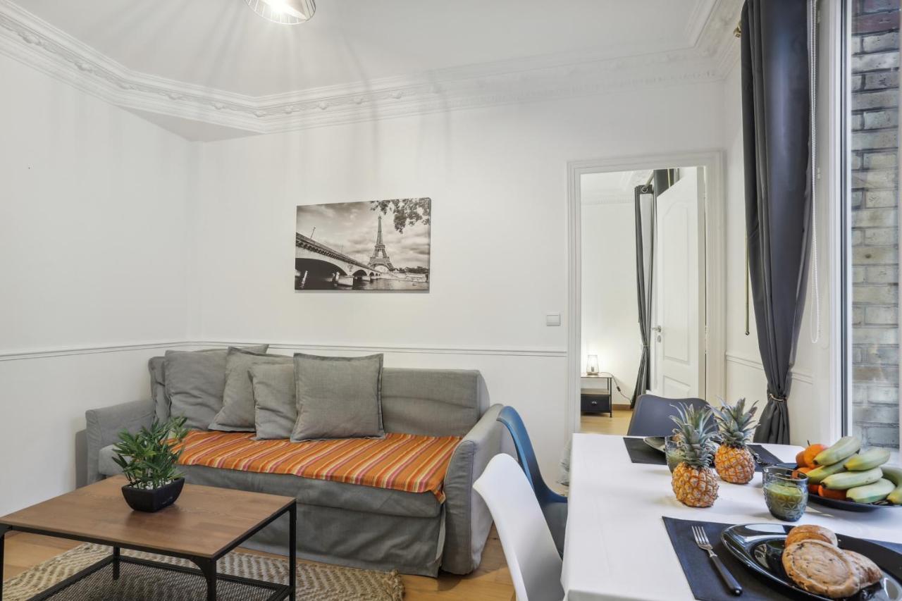 パリ Superbe 2 Pieces Au Coeur Du Xvieme Bed & Breakfast エクステリア 写真